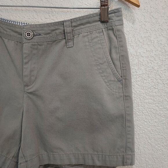 Natural Reflections Gray Casual Shorts 4.5" Inseam Size 8 - Picture 2 of 9